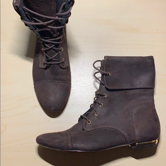 Crysalis Shoes - 🍂 Lace-up brown ankle boots